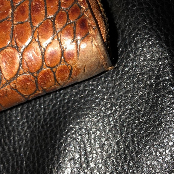 Michael Kors Mercer Crocodile-Embossed Continental Wallet - Picture 9 of 11